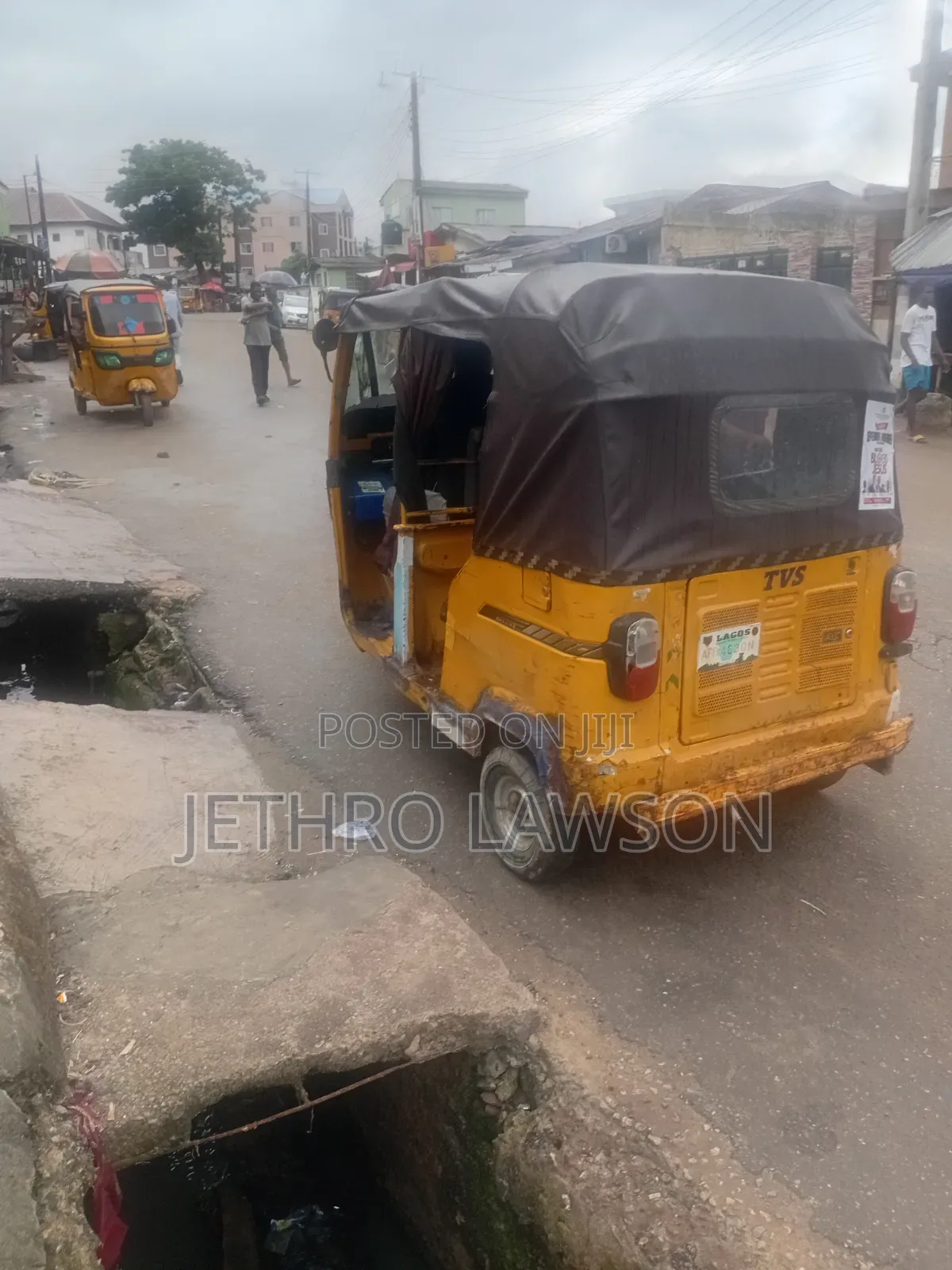 TVS King Deluxe Plus iTouch Start 2022 Yellow
