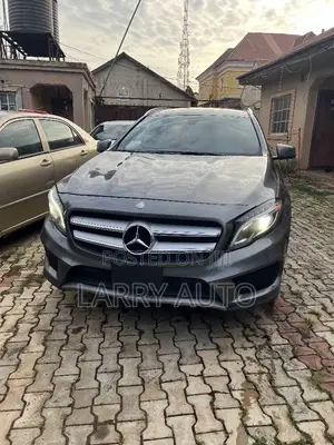 Mercedes-Benz GLA 250 2017 Gray