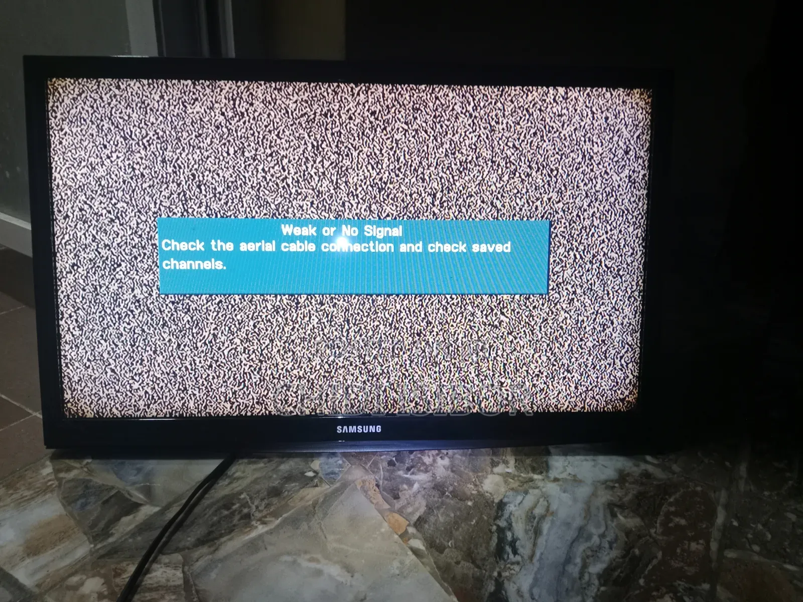 Clean Led Samsung TV