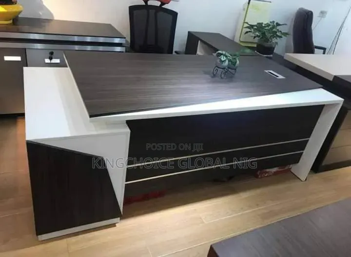MD Quality Table With Chair