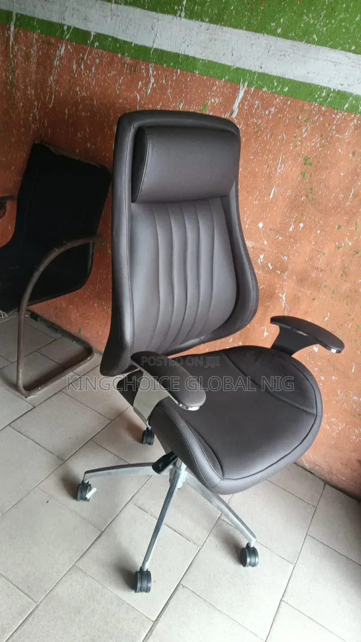 MD Quality Table With Chair