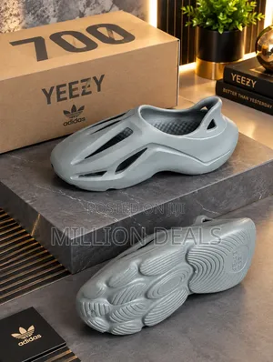 Yeezy Boast Foam Runner Grey 42/43 Sneakers