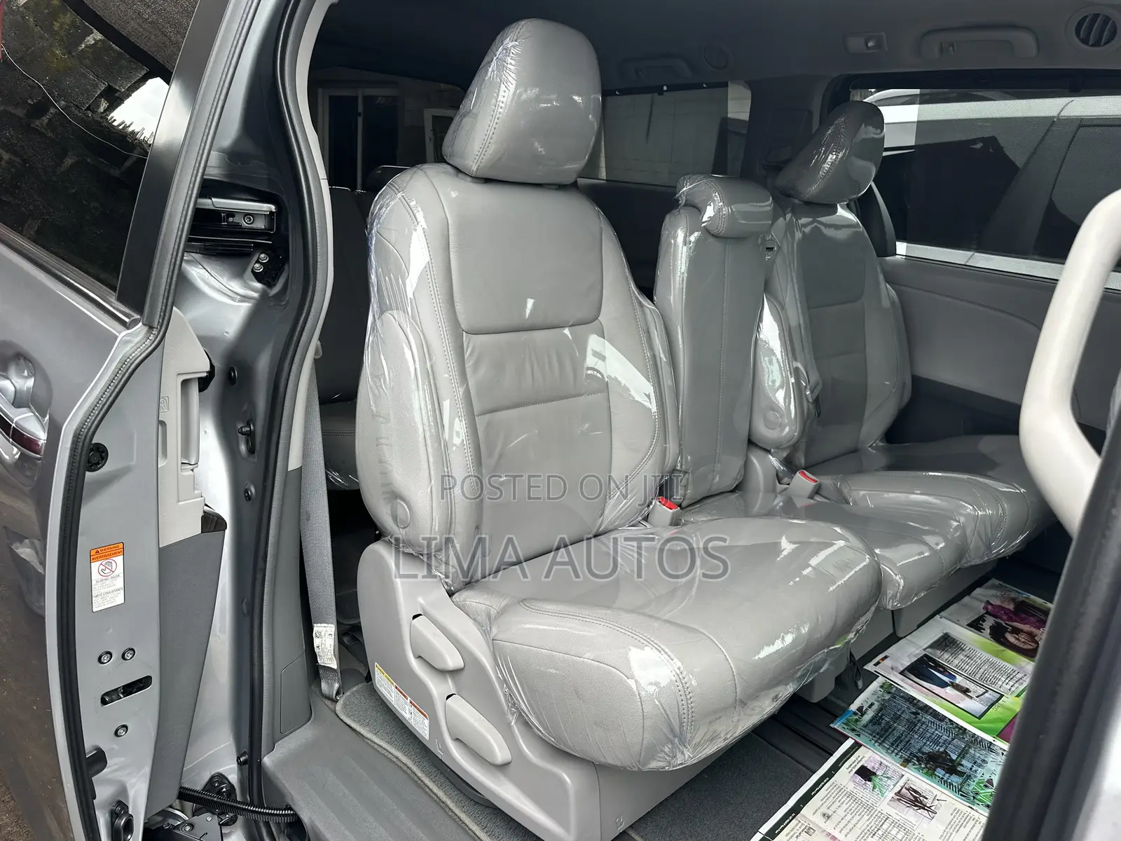 Toyota Sienna 2019 Silver