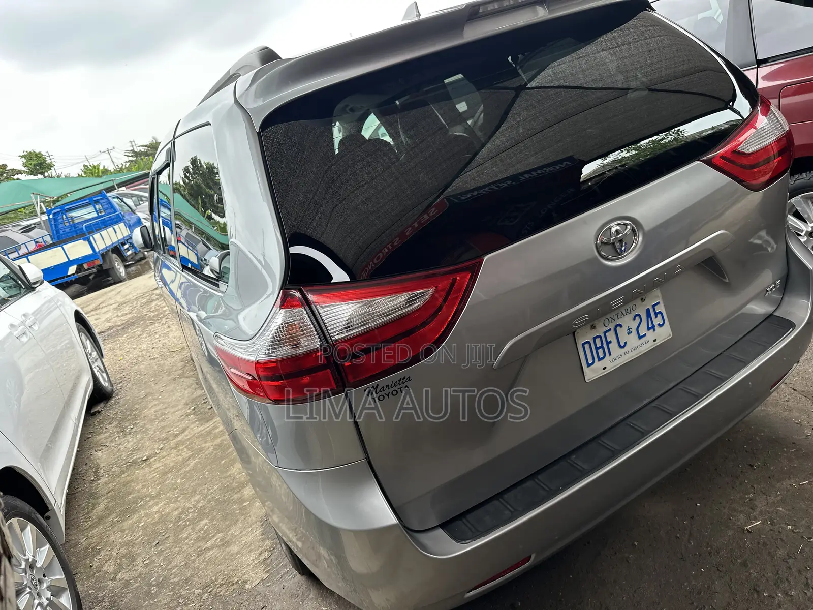 Toyota Sienna 2019 Silver