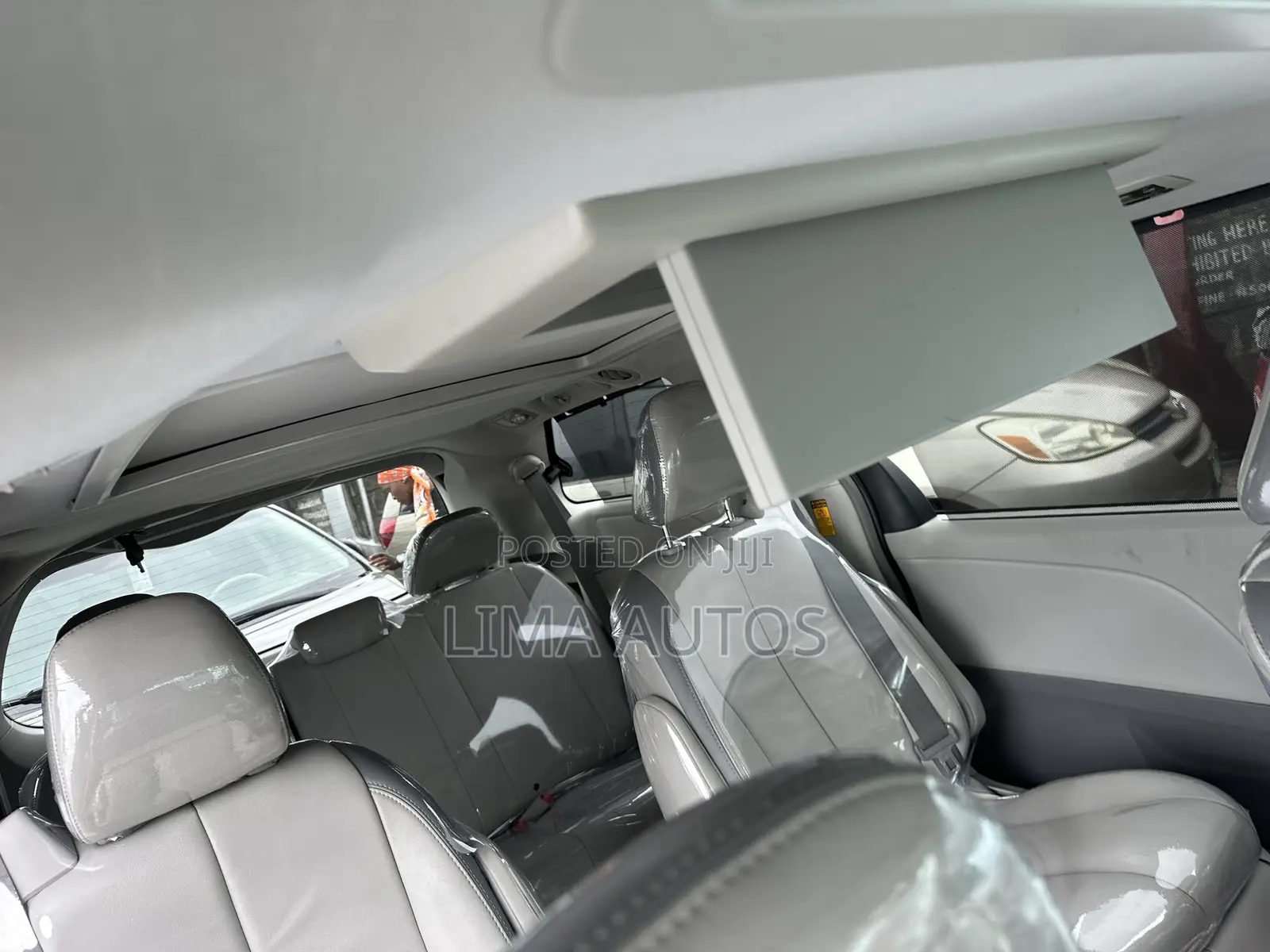 Toyota Sienna 2014 Silver
