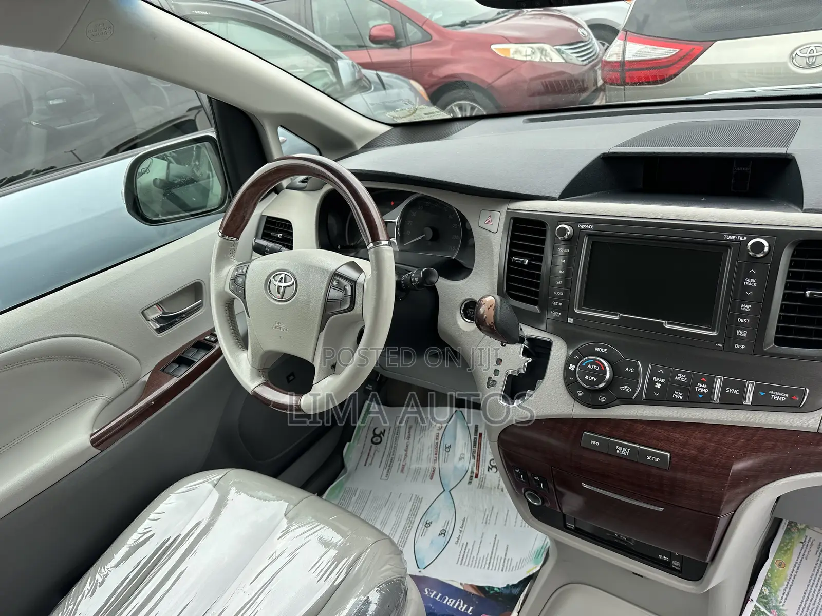 Toyota Sienna 2014 Silver