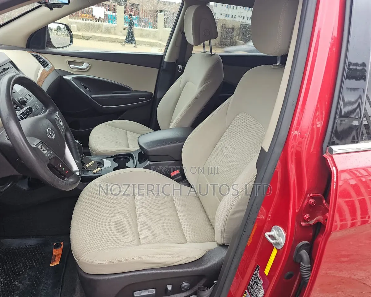Hyundai Santa Fe 2016 Red