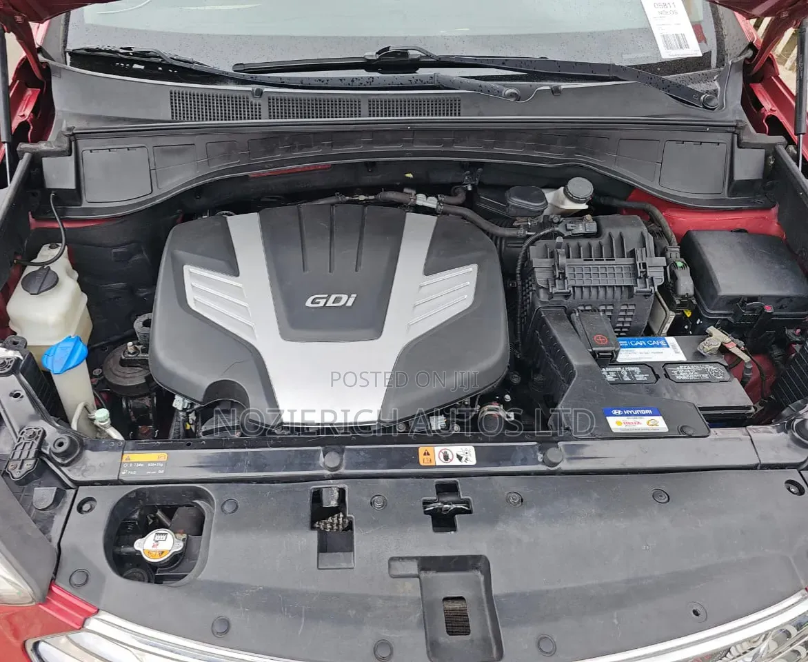 Hyundai Santa Fe 2016 Red