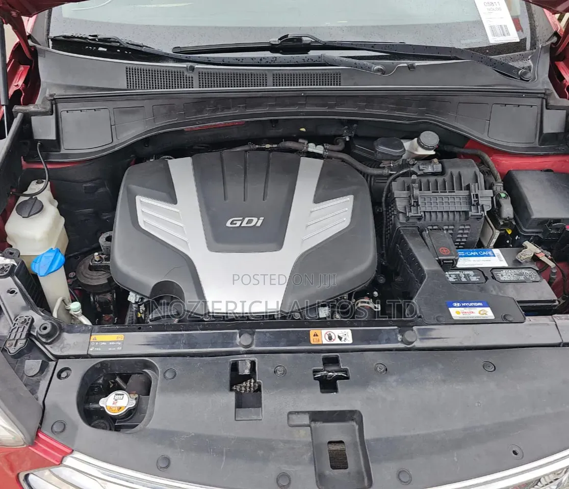 Hyundai Santa Fe 2016 Red