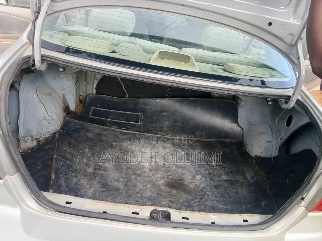 Toyota Corolla 1998 Silver