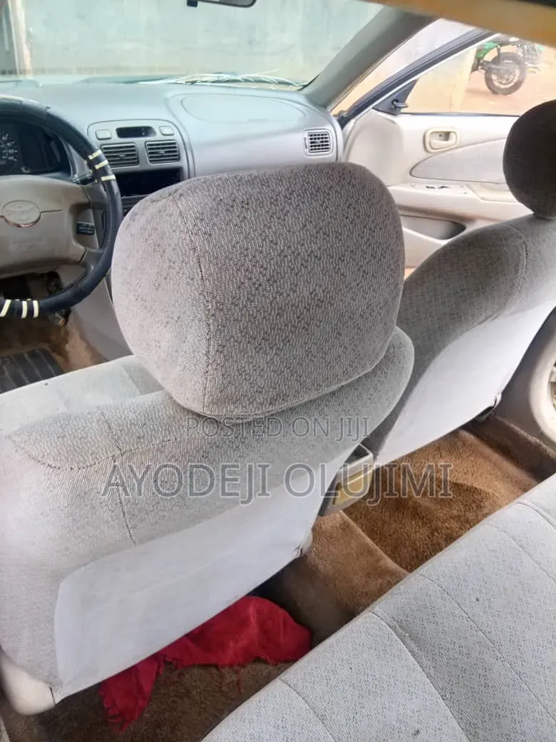 Toyota Corolla 1998 Silver