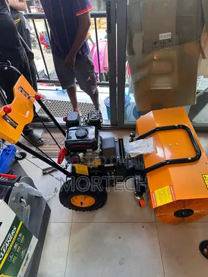 Heavy-Duty Walk-Behind Gasoline-Powered Road / Street Sweeper
