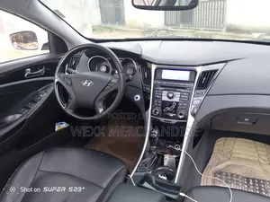 Hyundai Sonata Limited Sedan FWD (2.4L 4cyl 6A) 2012 Off white