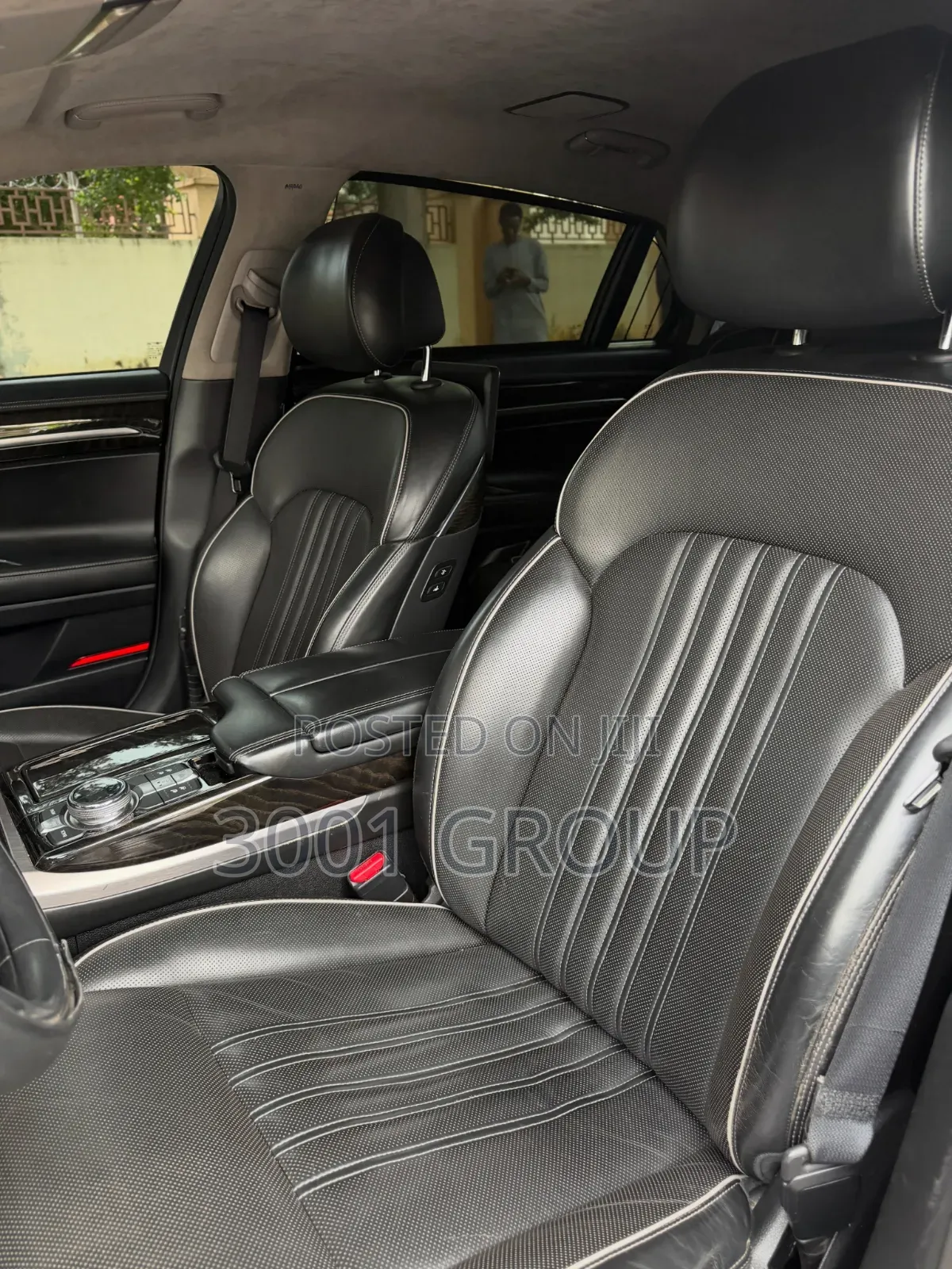 Genesis G90 2016 Black