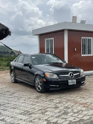 Mercedes-Benz C300 2009 Black