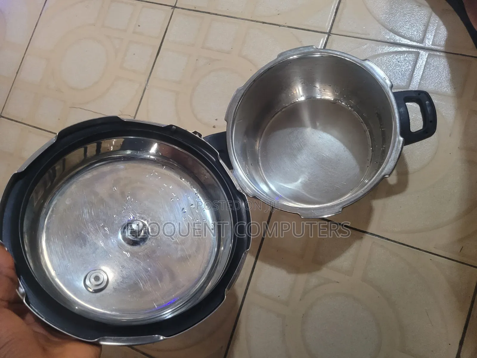 Preethi Stainless Steel Outer Lid Pressure Cooker (5 Litres)