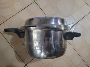 Preethi Stainless Steel Outer Lid Pressure Cooker (5 Litres)