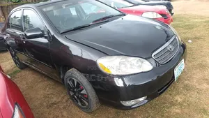 Toyota Corolla LE 2004 Black