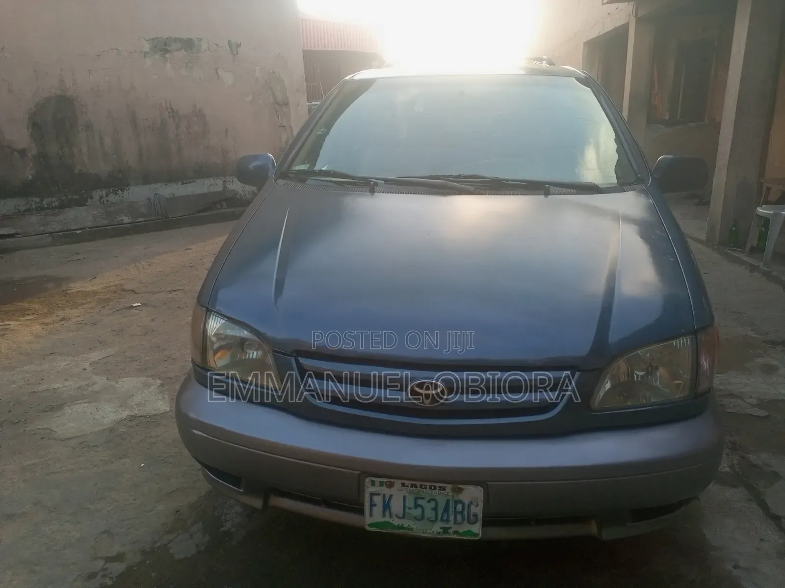 Toyota Sienna LE & 1 hatch 2000 Blue