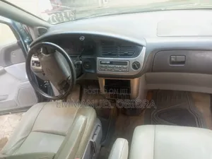 Toyota Sienna LE & 1 hatch 2000 Blue