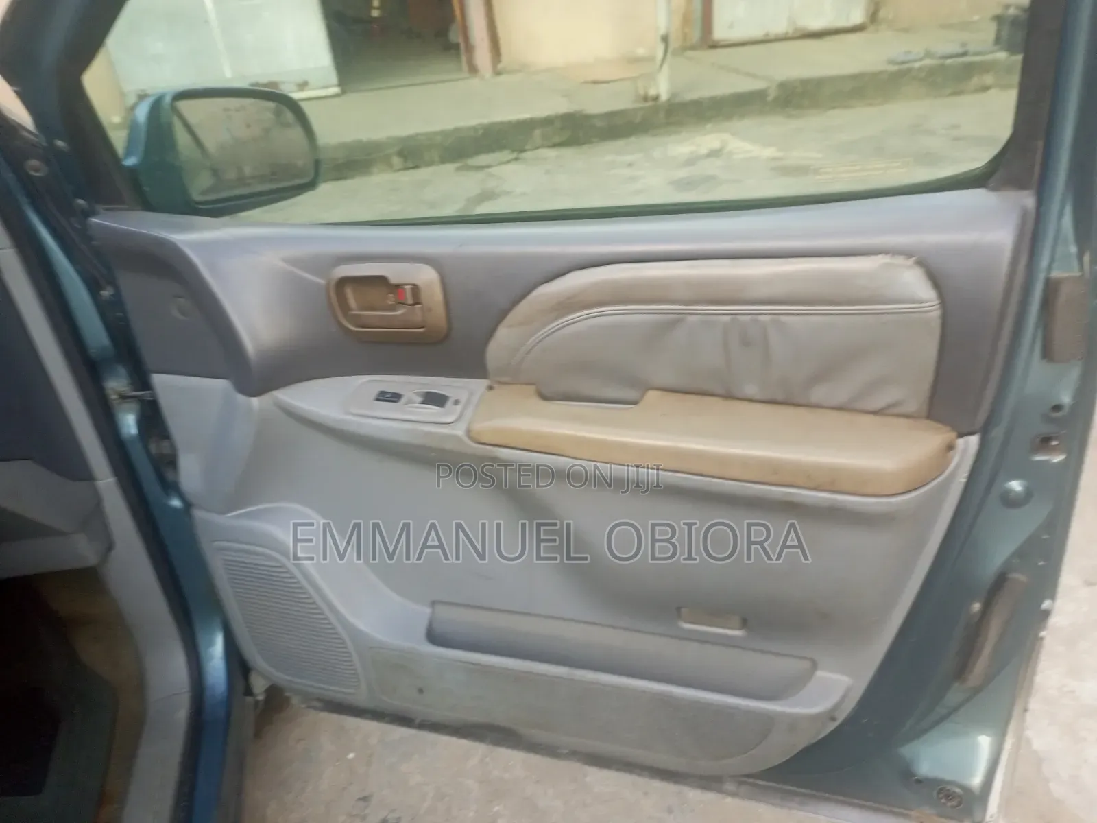 Toyota Sienna LE & 1 hatch 2000 Blue