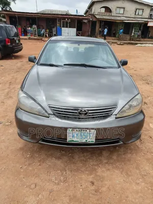 Toyota Camry 2006 Gray