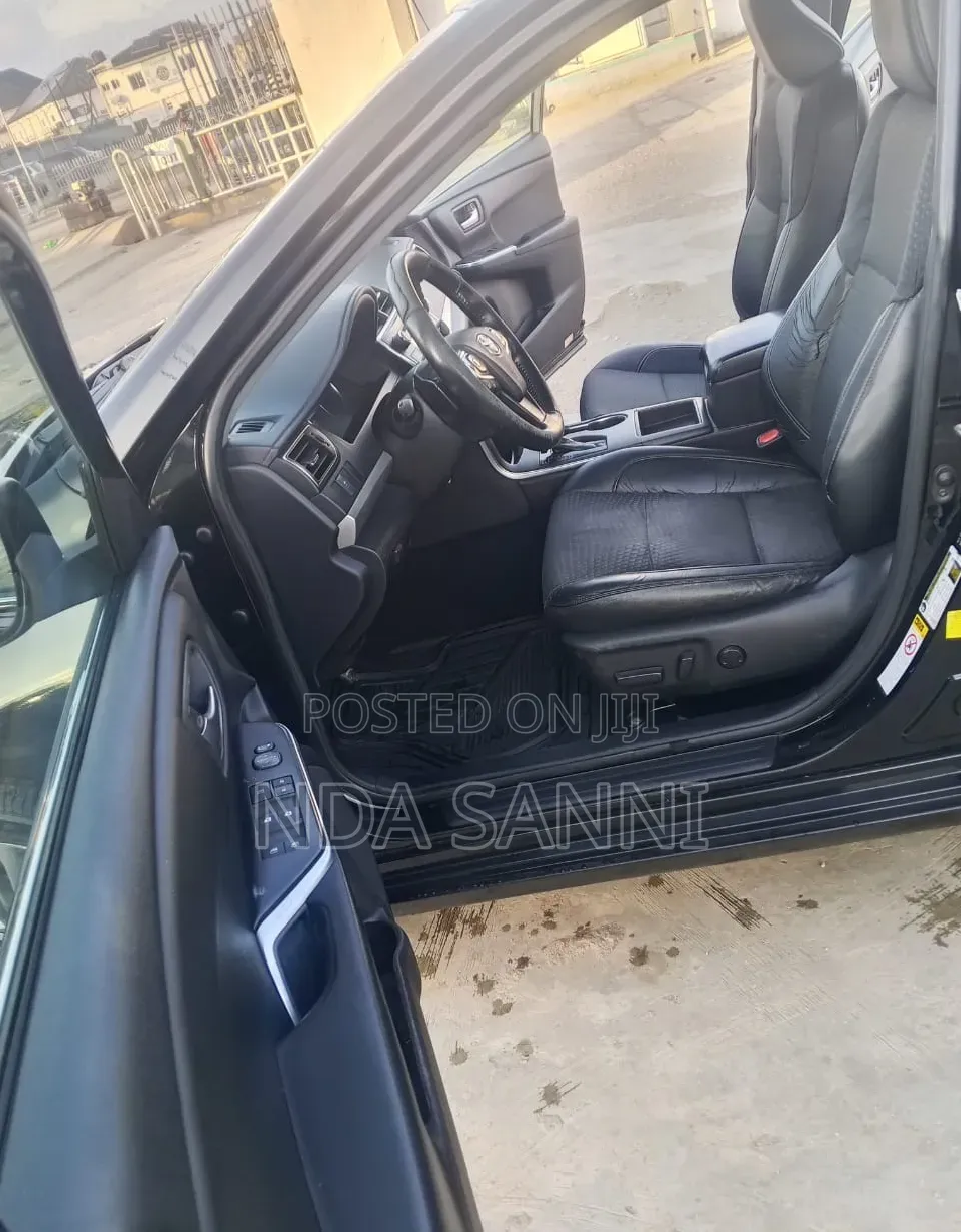 Toyota Camry 2017 Black