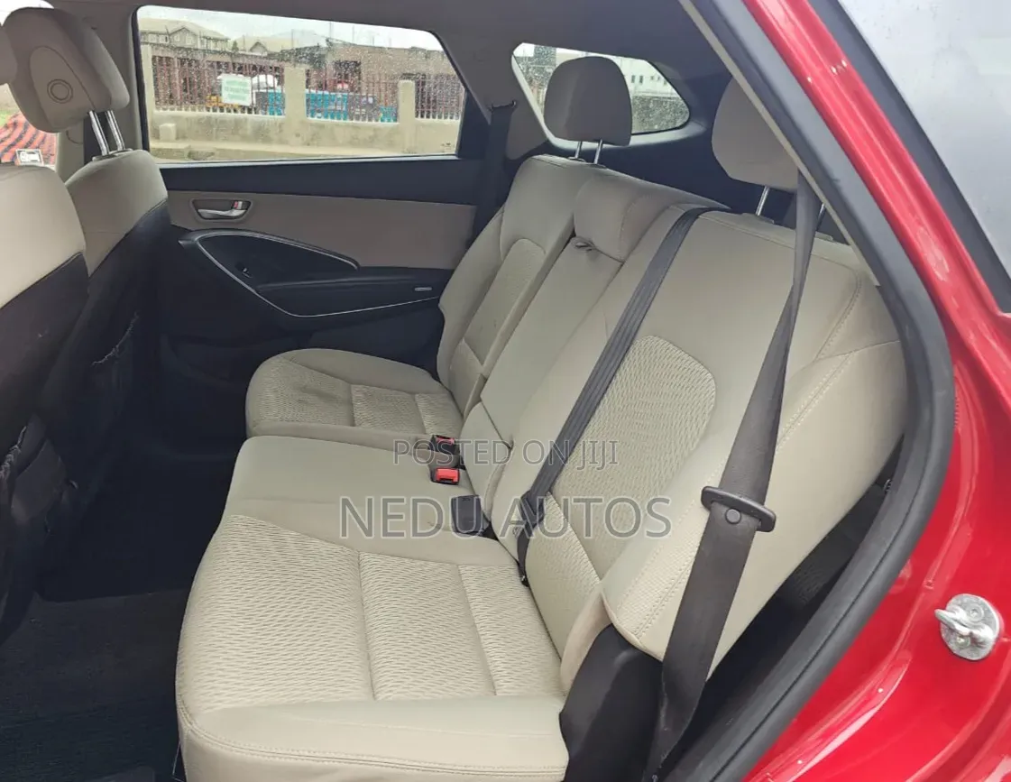 Hyundai Santa Fe 2016 Red