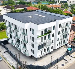 2bdrm Apartment in Lekki Phase 1 for rent
