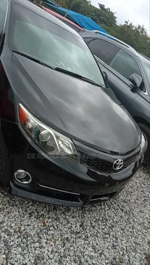 Toyota Camry SE 4dr Sedan (2.5L 4cyl 6A) 2014 Black