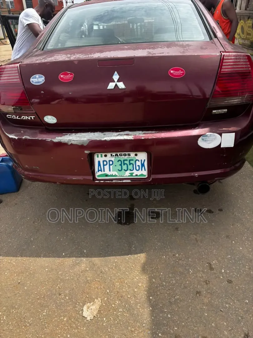 Mitsubishi Galant 2005 Red
