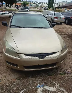 Honda Accord 2004 Gold