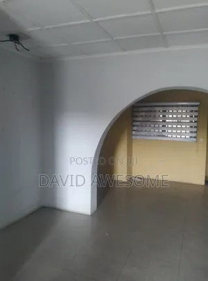 3bdrm Block of Flats in Lagelu Estate, CHallenge / Ibadan for rent