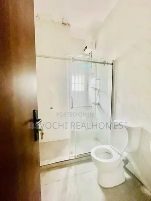 1bdrm Apartment in Lekki Phase 1 for rent