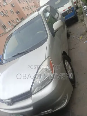 Toyota Sienna 2006 Gold