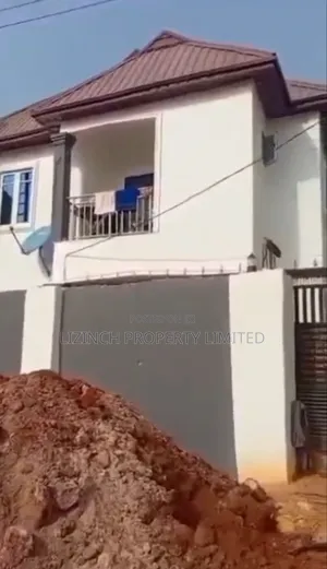 2bdrm Block of Flats in Benin City for sale