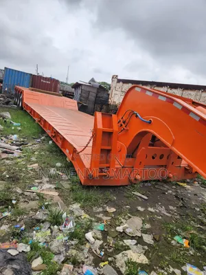 Low Bed Truck Front Loader 100ton