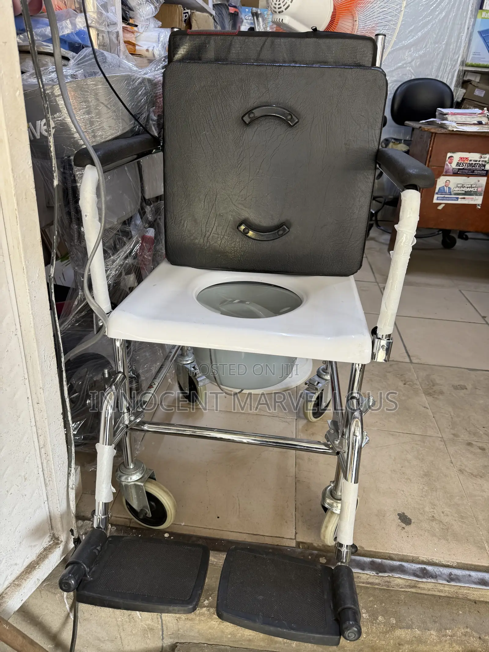 Stainless Pushing Commode Chair