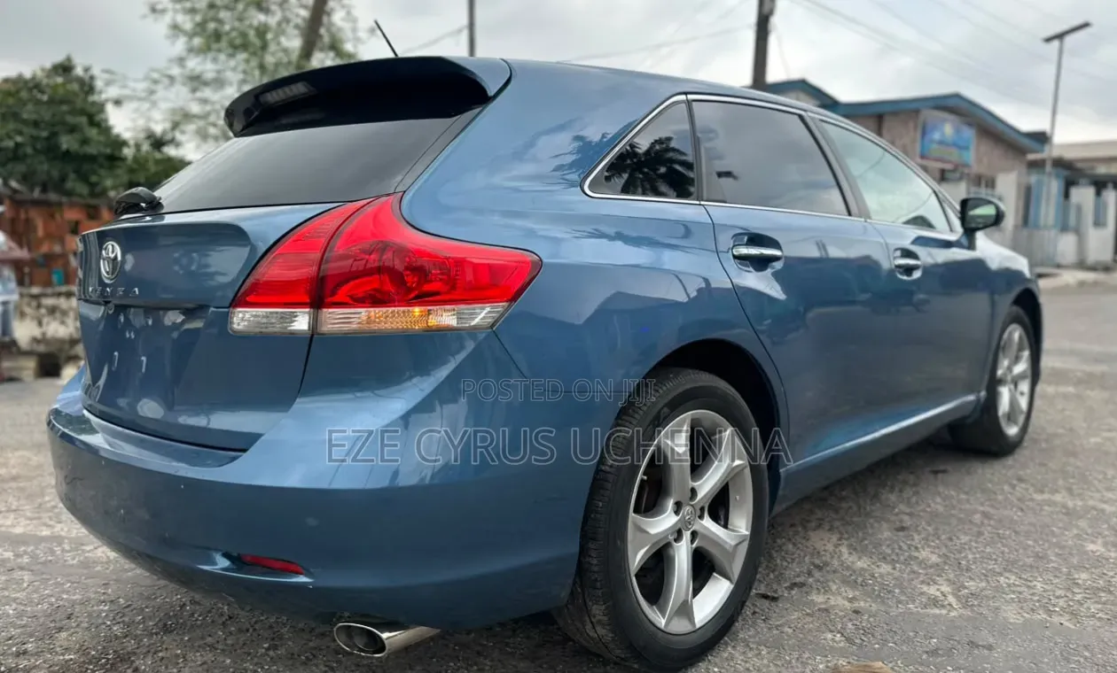 Toyota Venza 2010 Blue