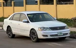 Toyota Avalon 2003 White