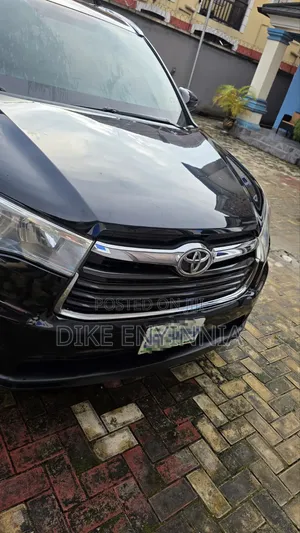 Toyota Highlander XLE 4x4 V6 (3.5L 6cyl 8A) 2017 Black