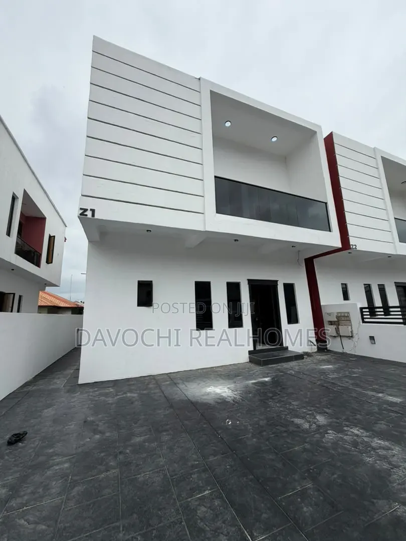 4bdrm Duplex in Chevron for rent