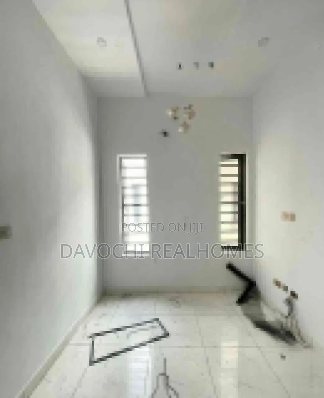 4bdrm Duplex in Chevron for rent