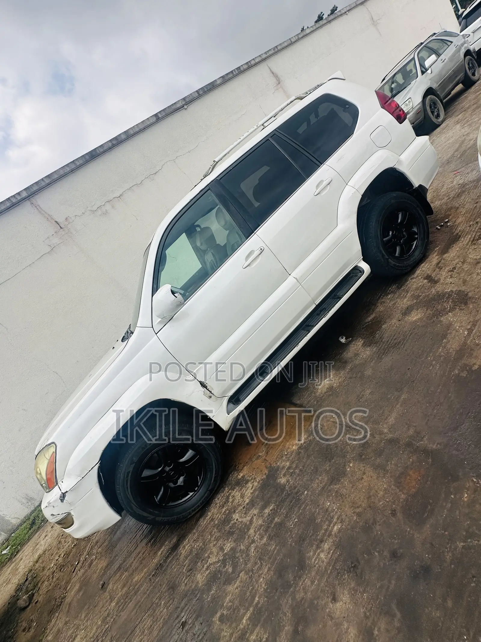 Lexus GX 470 Sport Utility 2005 White