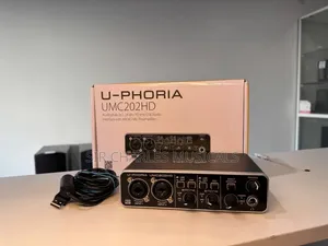 Behringer U-Phoria Umc202hd Studio Audio Interface
