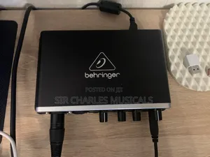 Behringer U-Phoria Umc202hd Studio Audio Interface