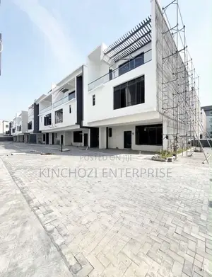 2bdrm Maisonette in Ikate Lekki Lagos for rent