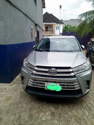 Toyota Highlander Limited 4x2 V6 (3.5L 6cyl 8A) 2018 Silver