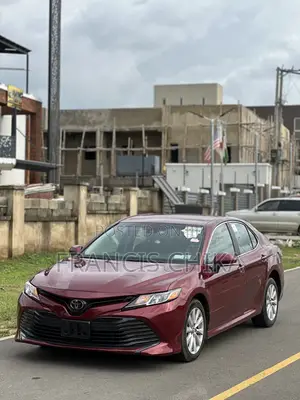 Toyota Camry 2018 Red