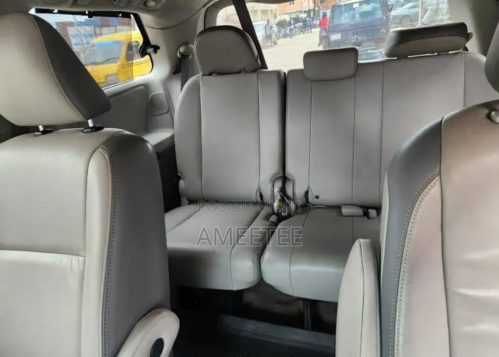Toyota Sienna 2014 Gray